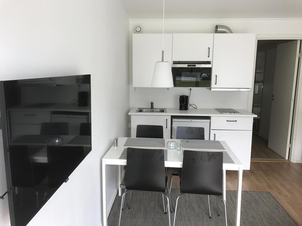 Haellestrand Seaview Apartment Stromstad